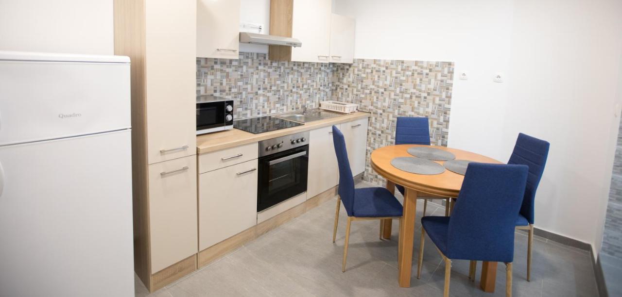 Toto Apartment Lukovo Sugarje Bagian luar foto