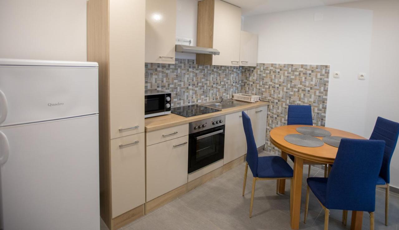 Toto Apartment Lukovo Sugarje Bagian luar foto
