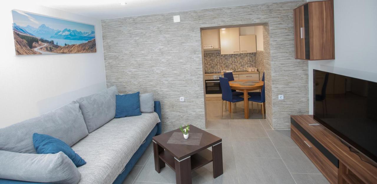 Toto Apartment Lukovo Sugarje Bagian luar foto