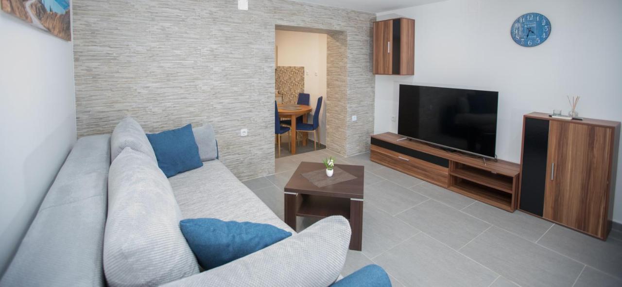 Toto Apartment Lukovo Sugarje Bagian luar foto